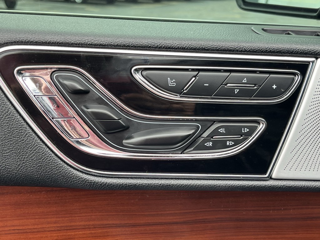 2020 Lincoln Navigator Image 27