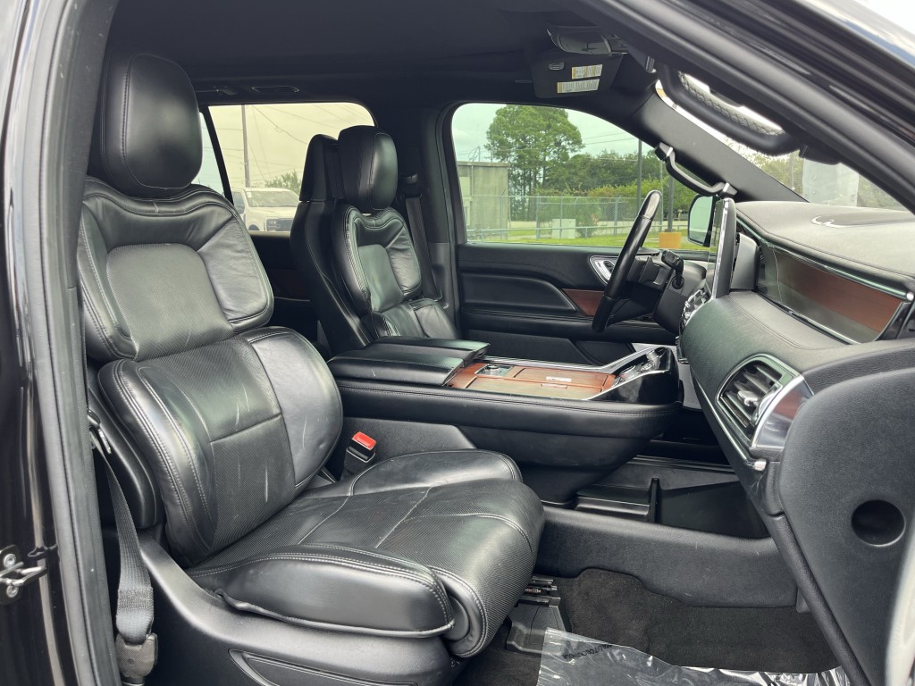 2020 Lincoln Navigator Image 31