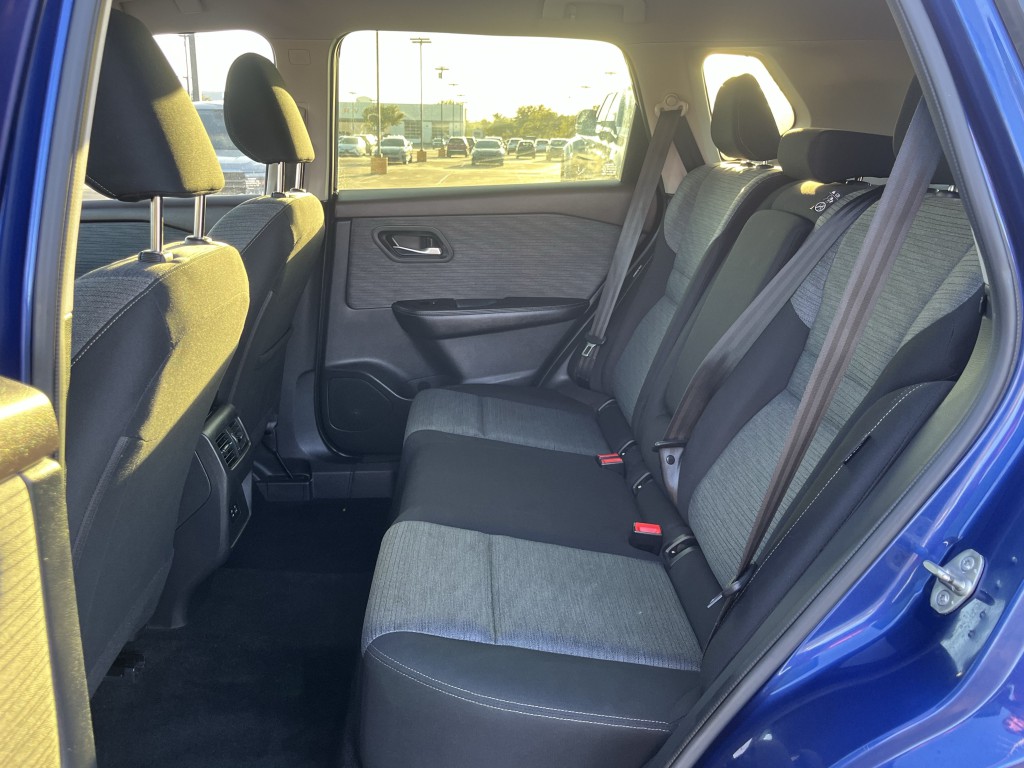 2023 Nissan Rogue Image 32