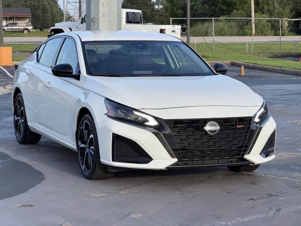 2025 Nissan Altima Image 3