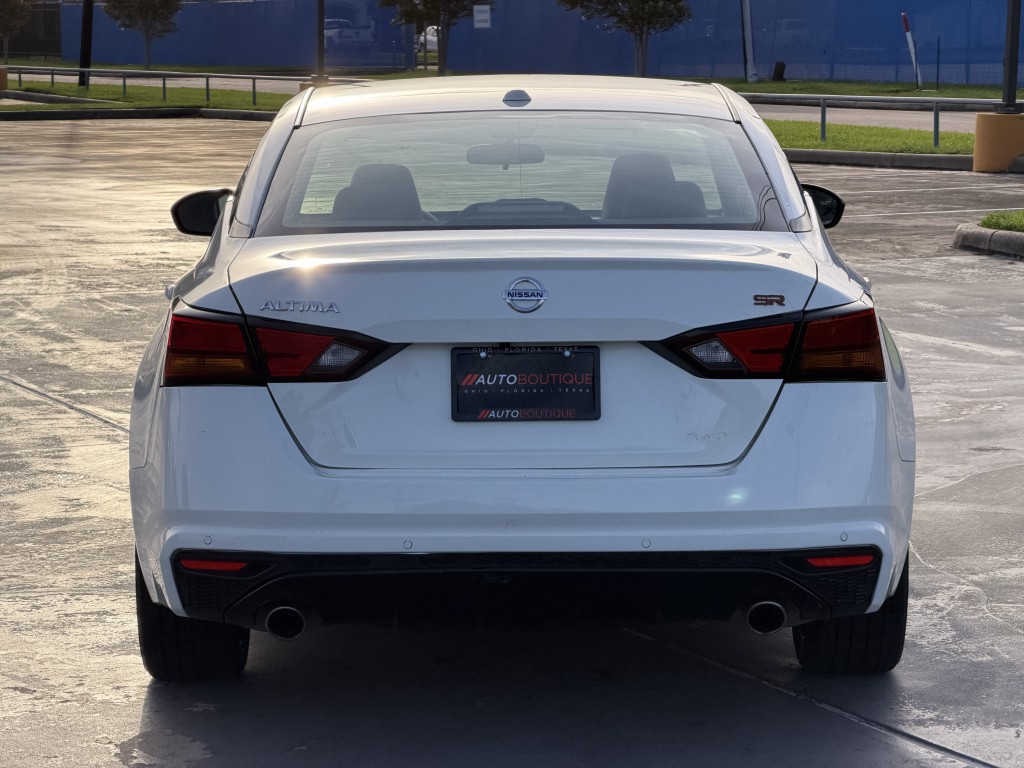 2025 Nissan Altima Image 8