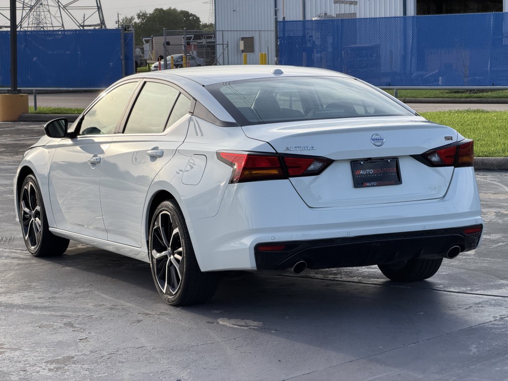 2025 Nissan Altima Image 9