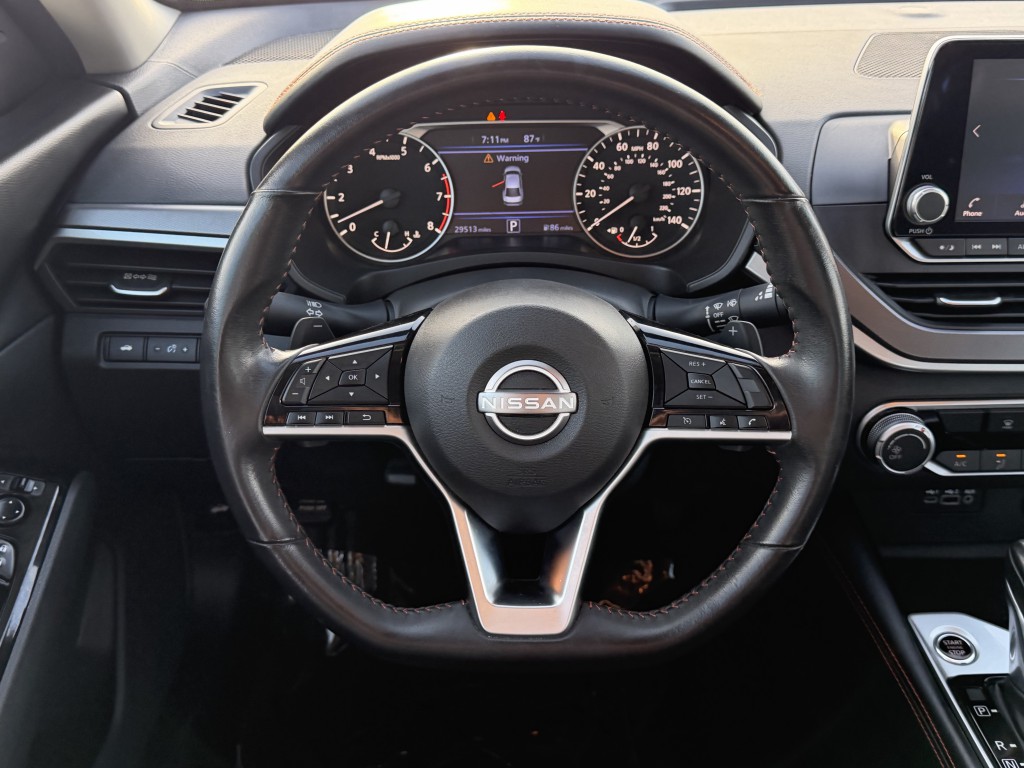 2025 Nissan Altima Image 15