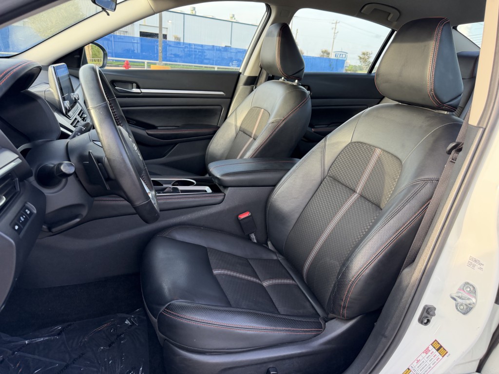 2025 Nissan Altima Image 24