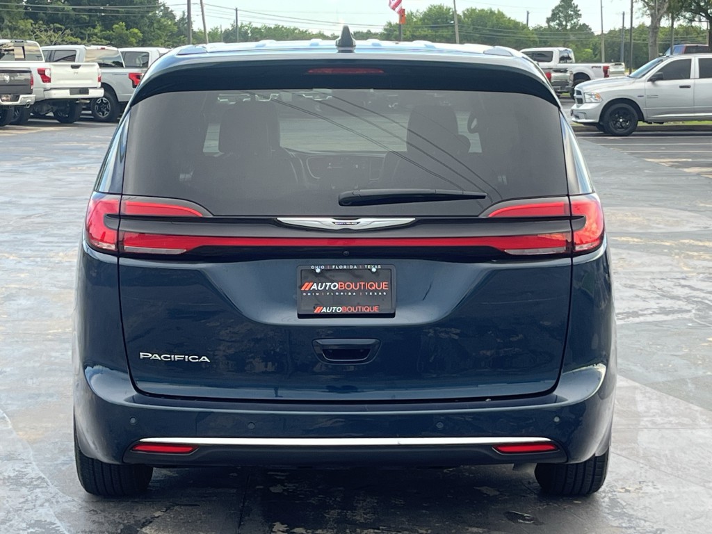 2025 Chrysler Pacifica Image 7