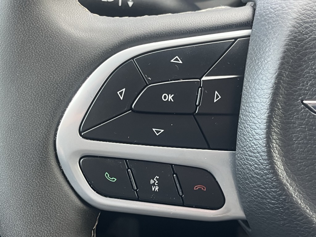 2025 Chrysler Pacifica Image 18
