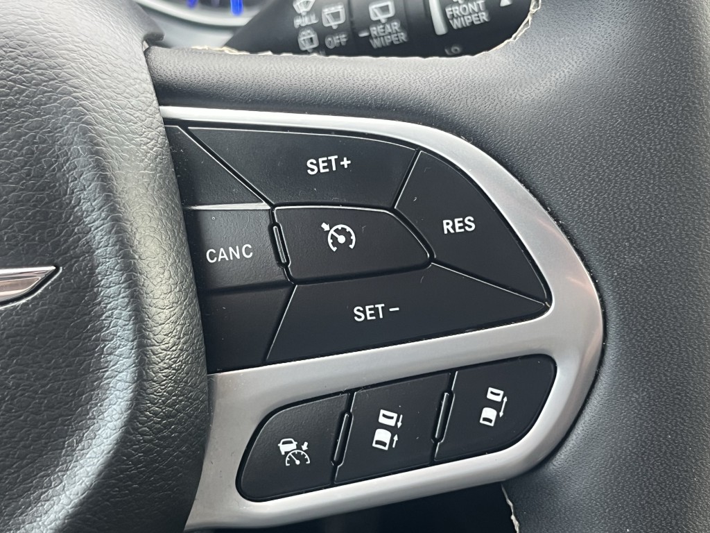 2025 Chrysler Pacifica Image 19