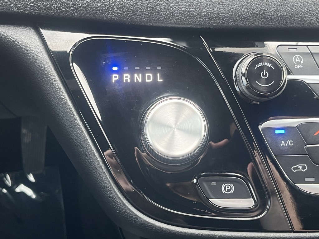 2025 Chrysler Pacifica Image 21