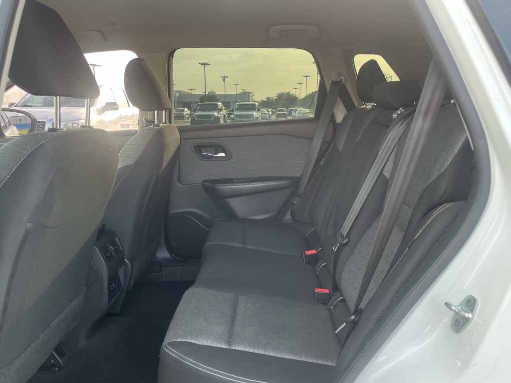 2023 Nissan Rogue Image 31