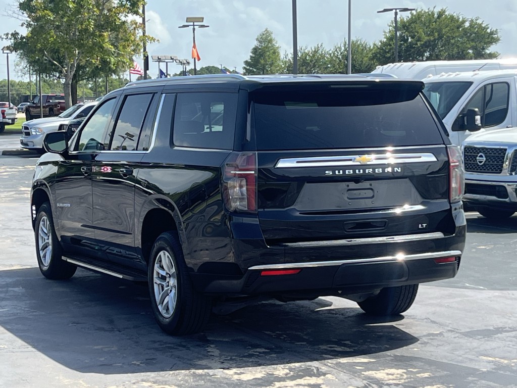 2023 Chevrolet Suburban Image 8