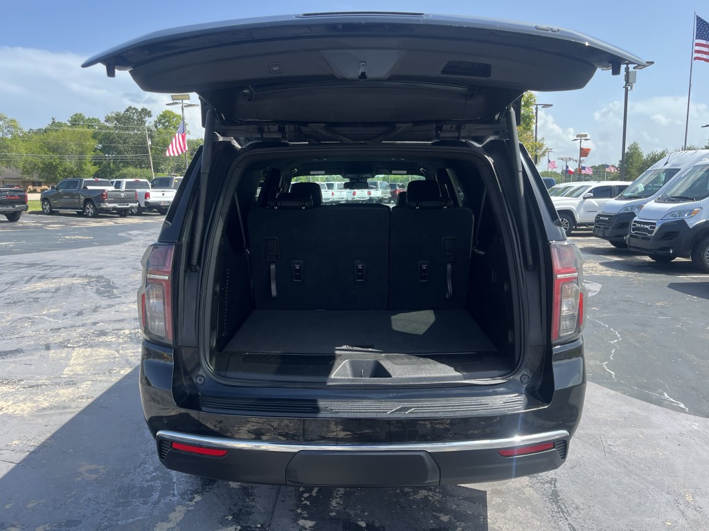 2023 Chevrolet Suburban Image 11