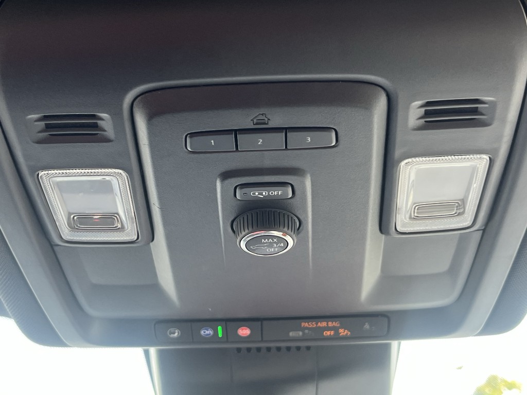 2023 Chevrolet Suburban Image 25