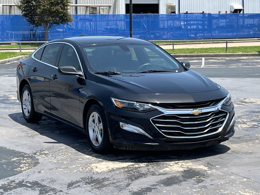 2019 Chevrolet Malibu Image 3