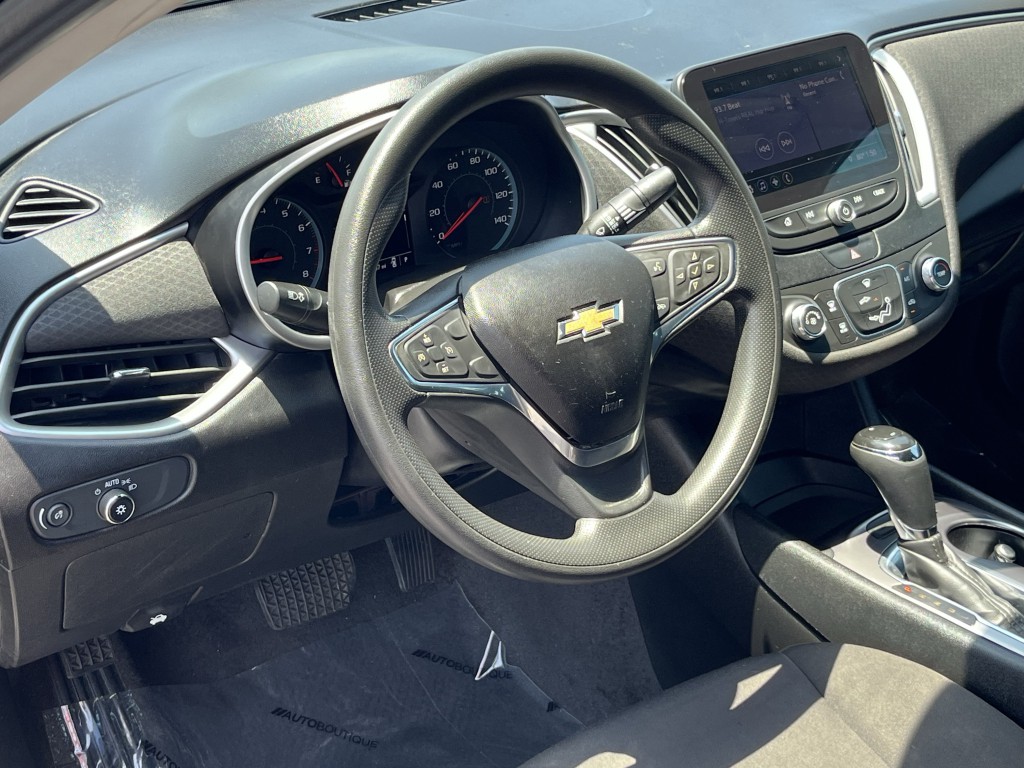 2019 Chevrolet Malibu Image 14