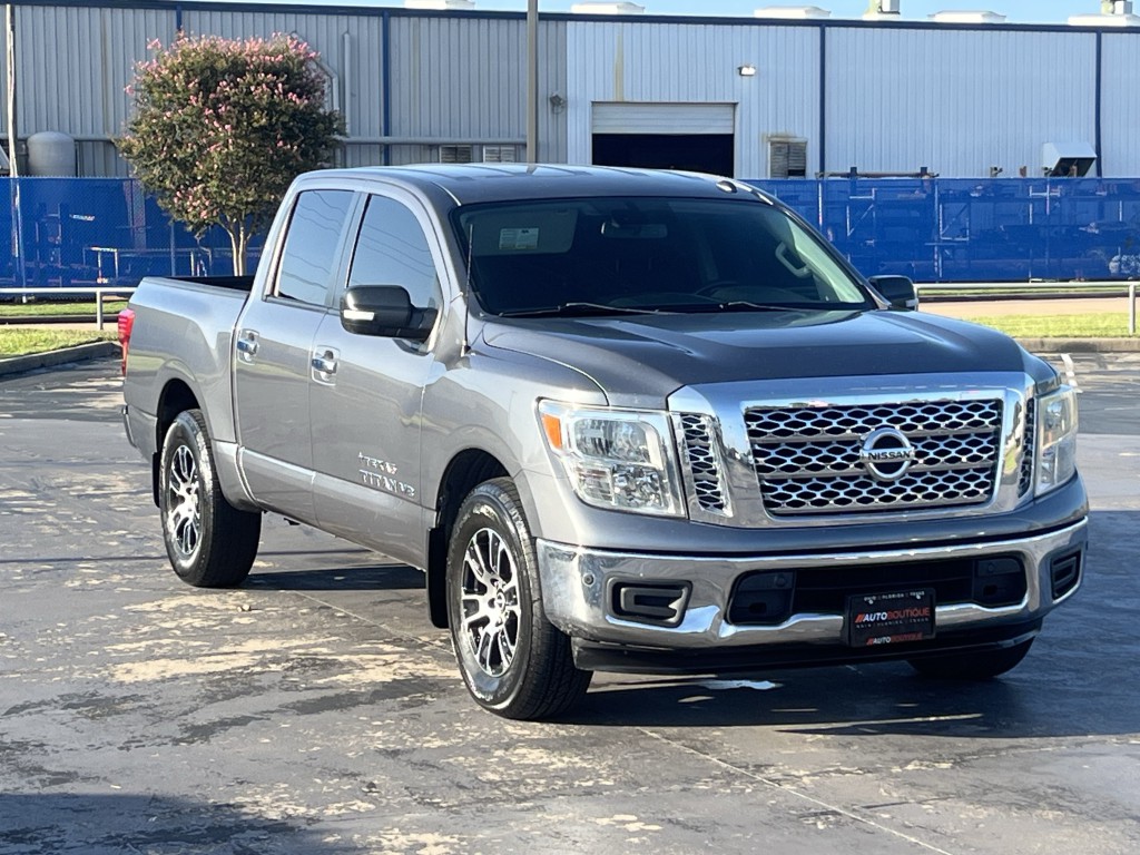 2018 Nissan Titan Image 5
