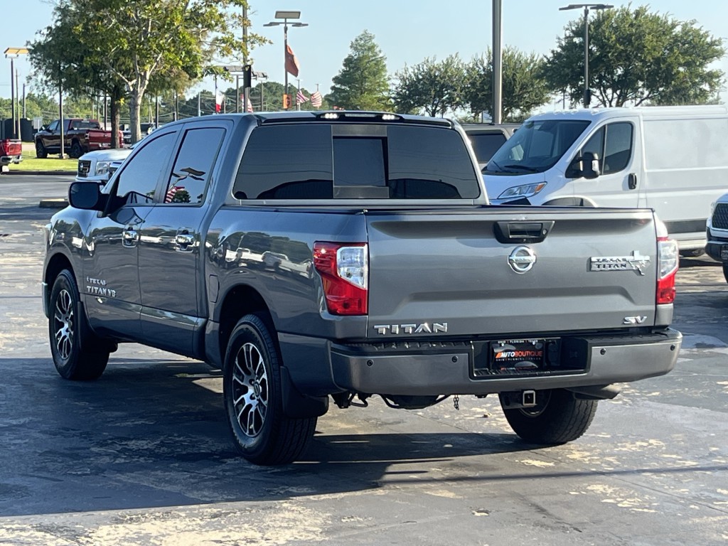 2018 Nissan Titan Image 10