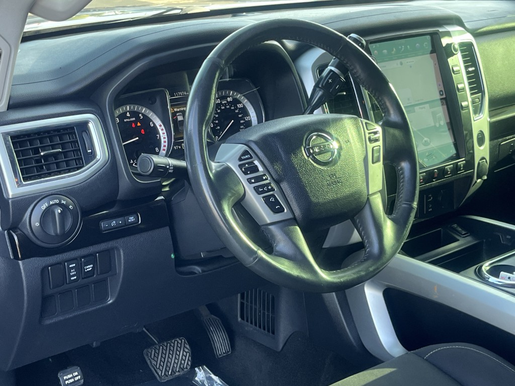 2018 Nissan Titan Image 13