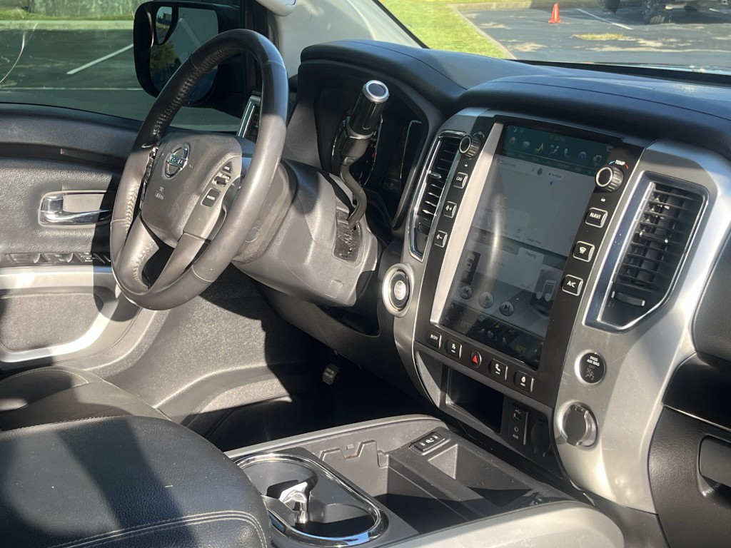 2018 Nissan Titan Image 14