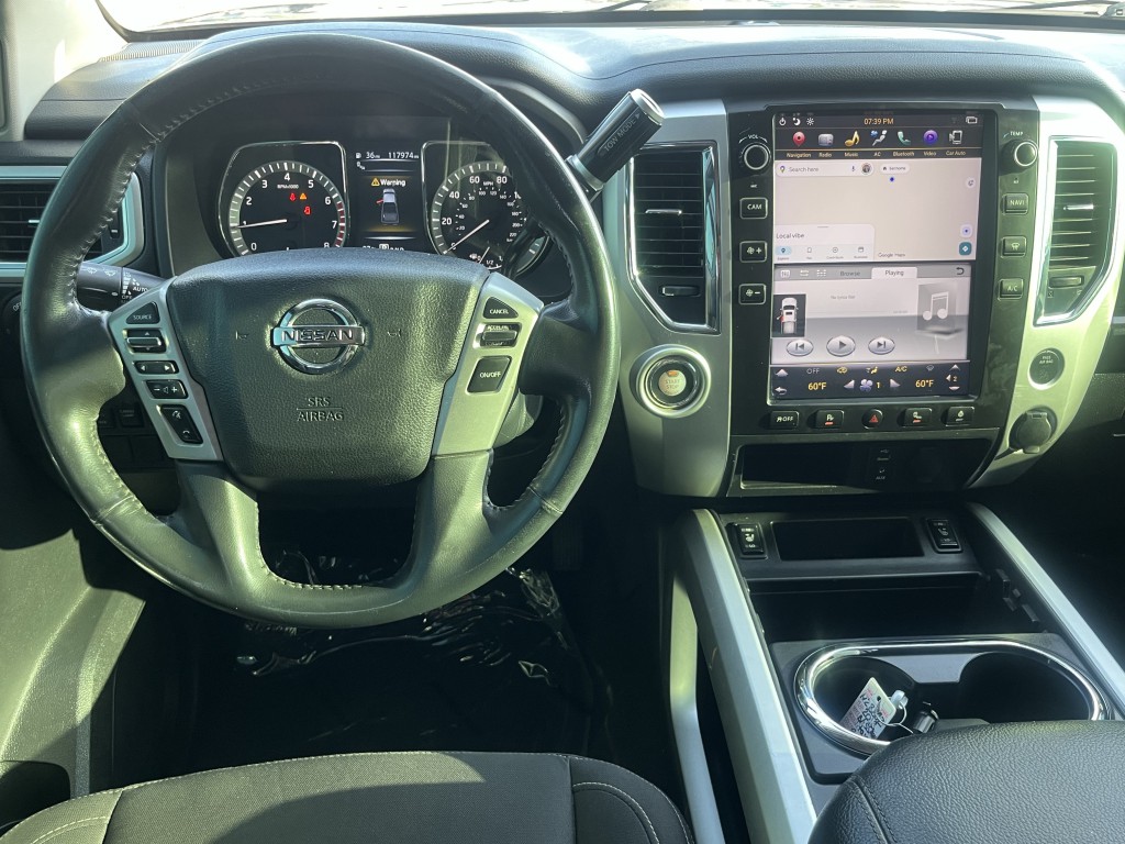 2018 Nissan Titan Image 15