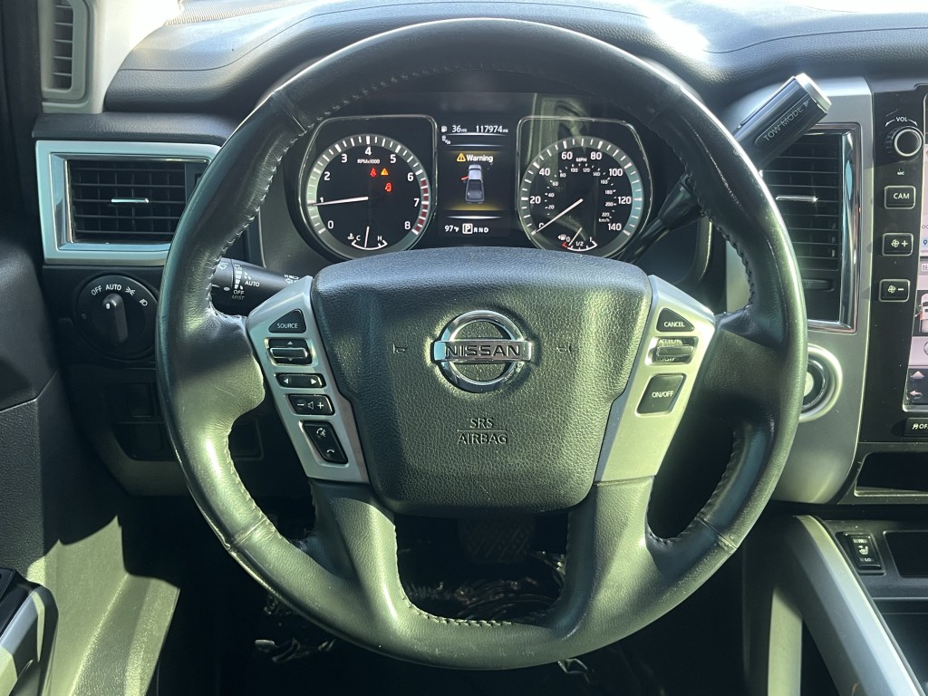 2018 Nissan Titan Image 16