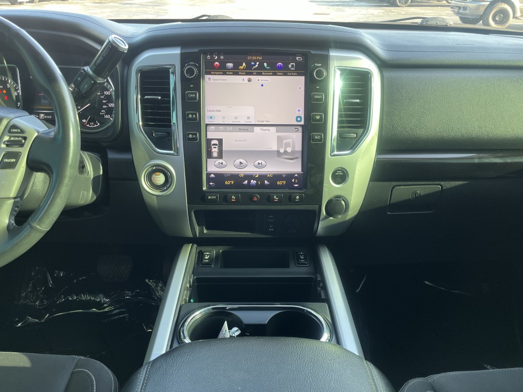 2018 Nissan Titan Image 23