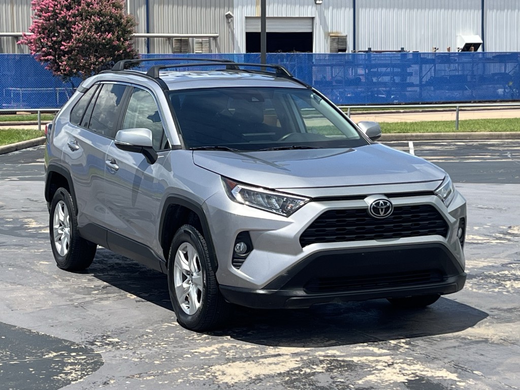 2020 Toyota Rav4 Image 3