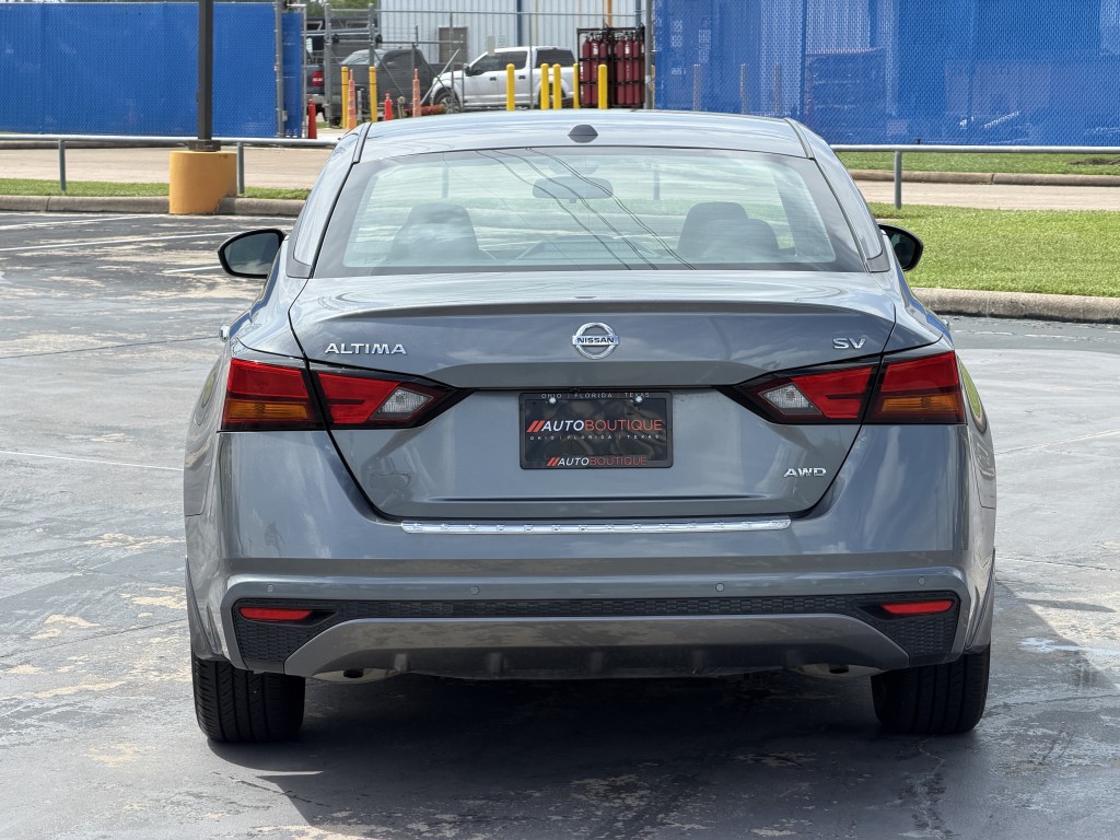 2022 Nissan Altima Image 8