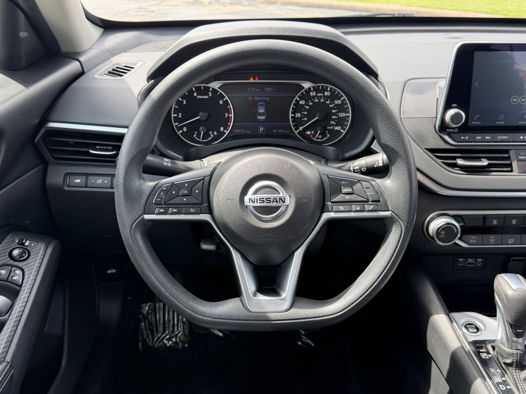2022 Nissan Altima Image 14