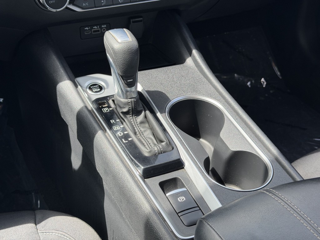 2022 Nissan Altima Image 21