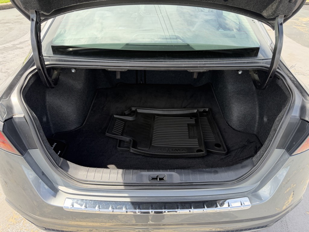 2022 Nissan Altima Image 28