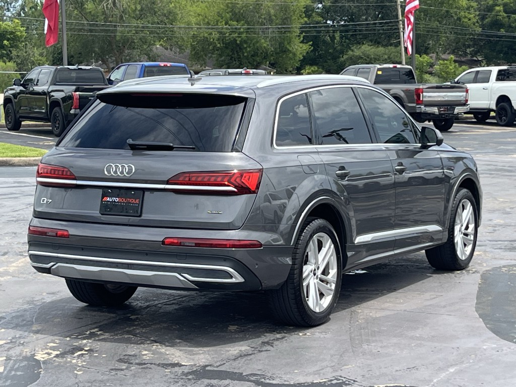 2023 Audi Q7 Image 8