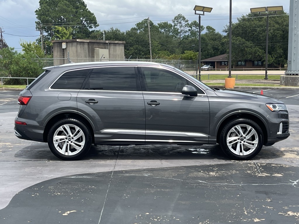2023 Audi Q7 Image 10