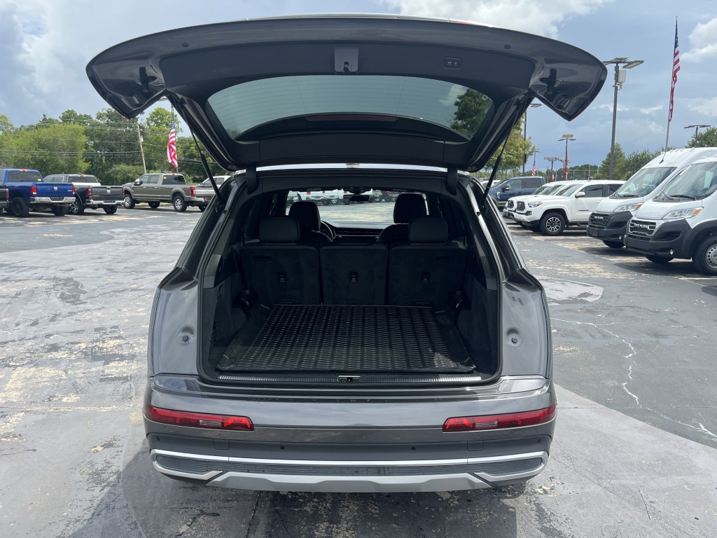 2023 Audi Q7 Image 11