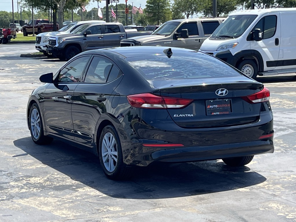 2018 Hyundai Elantra Image 12