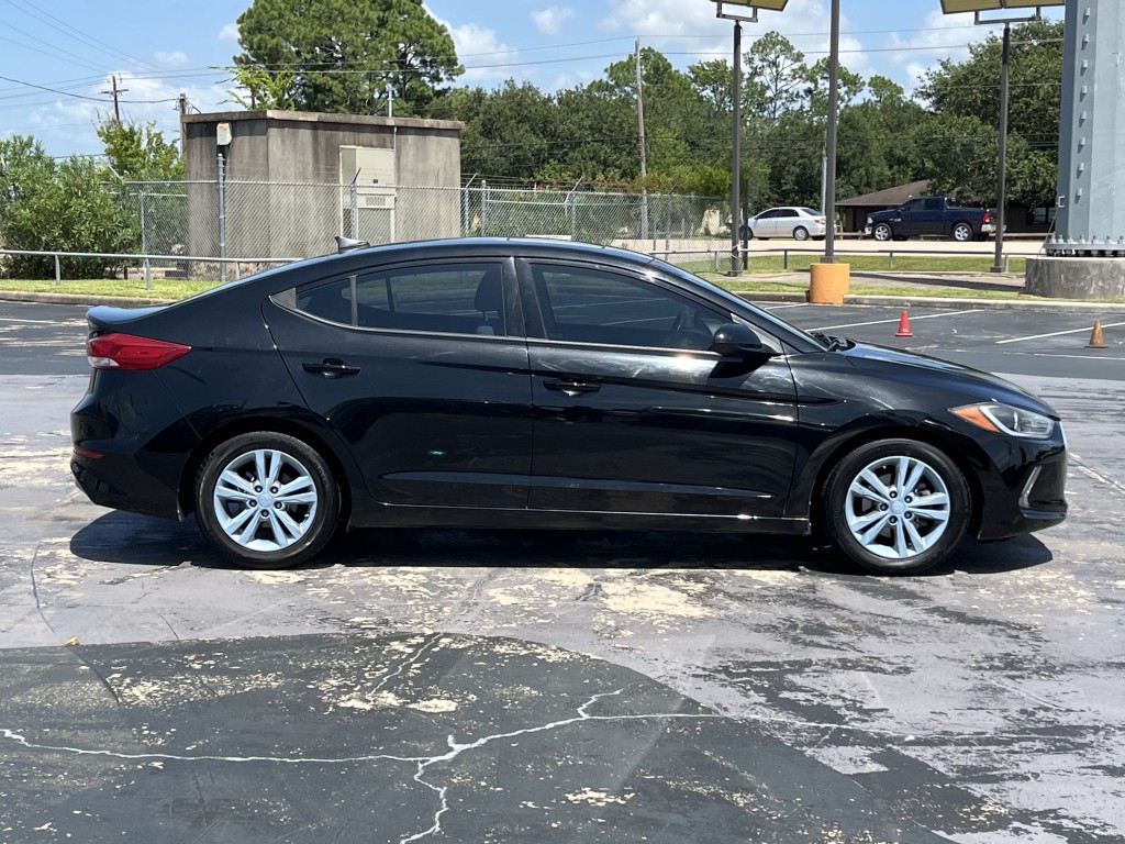 2018 Hyundai Elantra Image 13