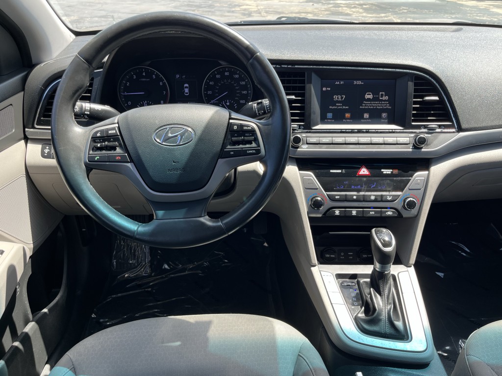 2018 Hyundai Elantra Image 16