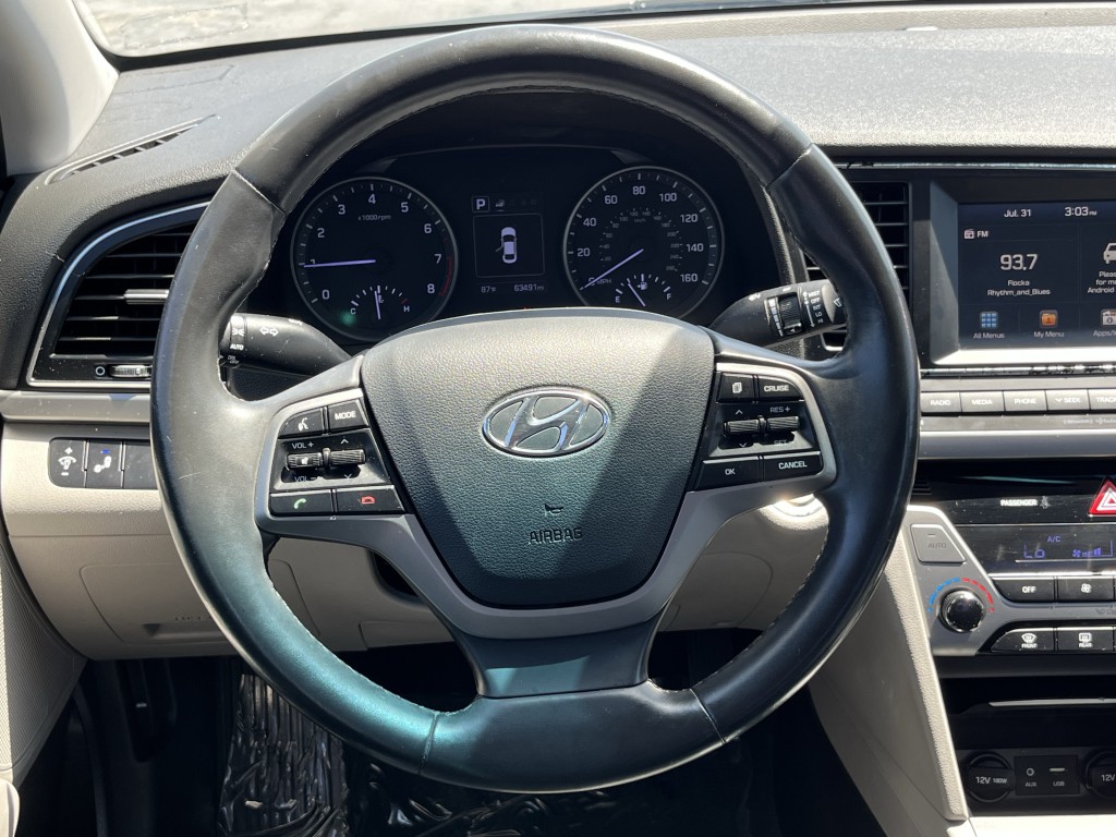 2018 Hyundai Elantra Image 17