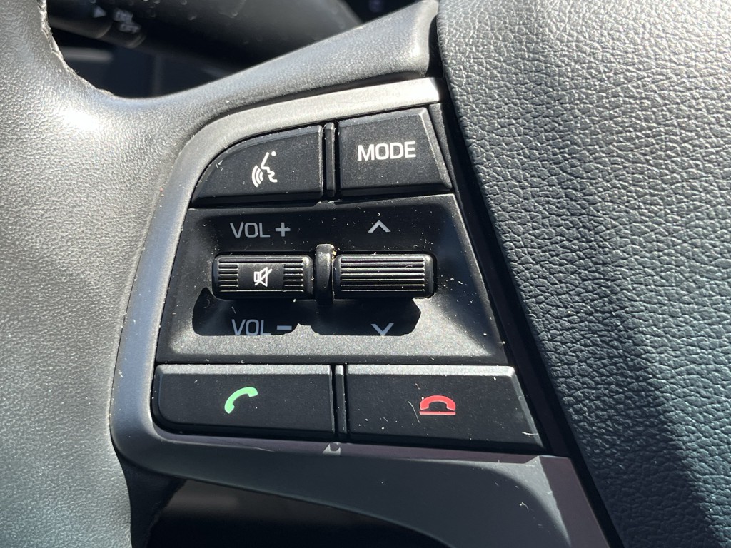 2018 Hyundai Elantra Image 18