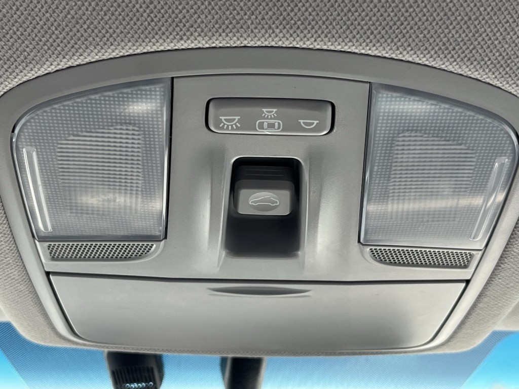 2018 Hyundai Elantra Image 23