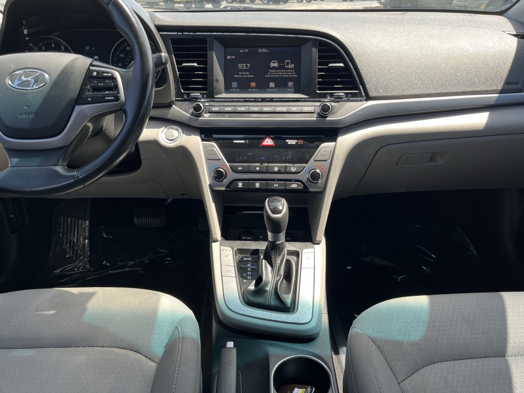 2018 Hyundai Elantra Image 24