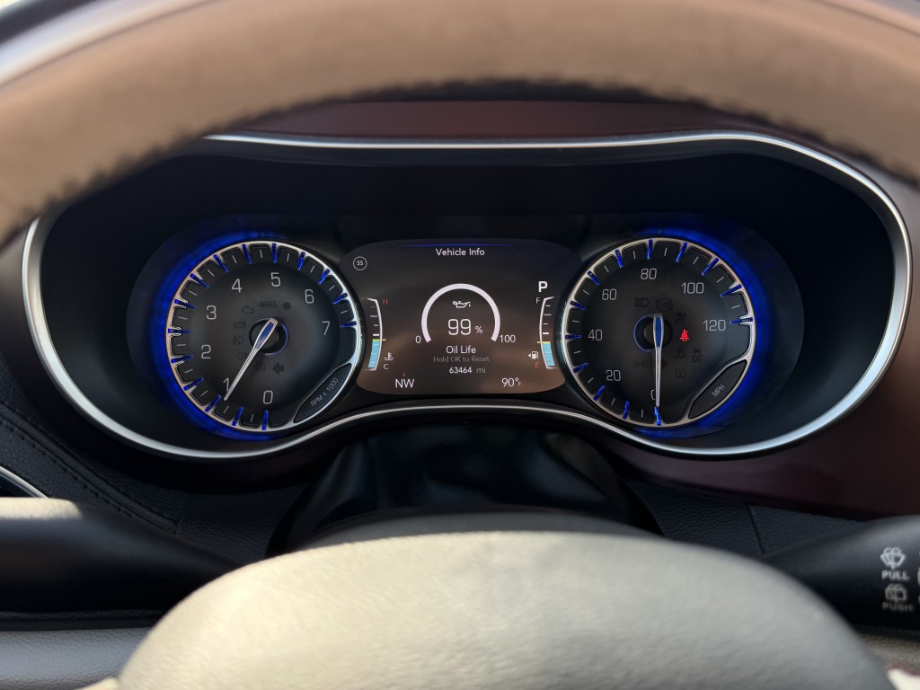 2017 Chrysler Pacifica Image 10