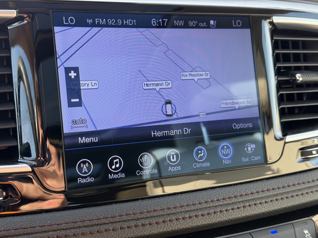 2017 Chrysler Pacifica Image 12