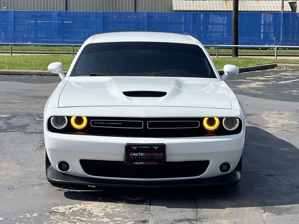 2022 Dodge Challenger Image 6