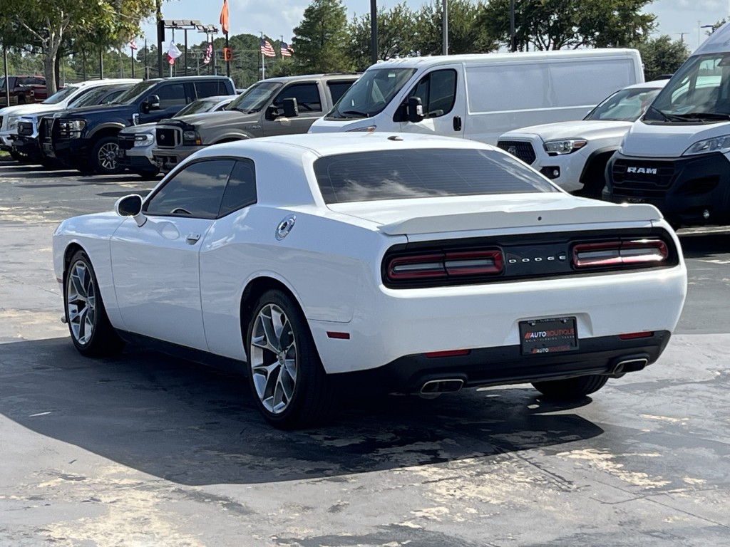 2022 Dodge Challenger Image 10