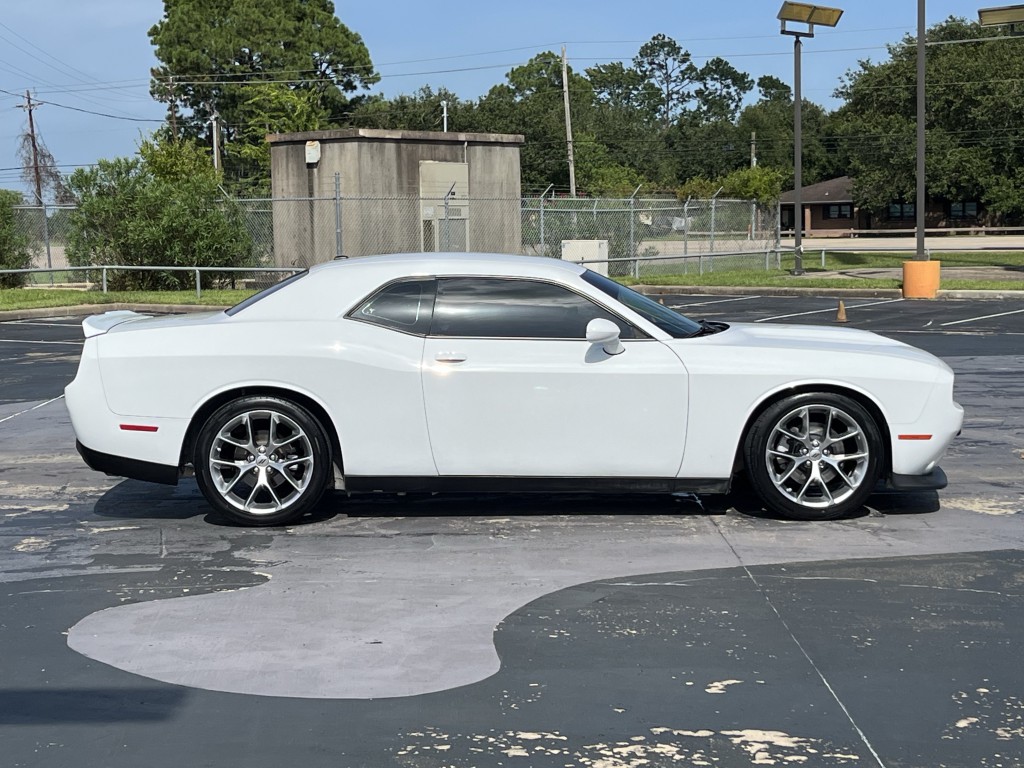 2022 Dodge Challenger Image 11