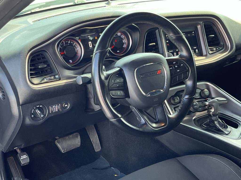 2022 Dodge Challenger Image 14
