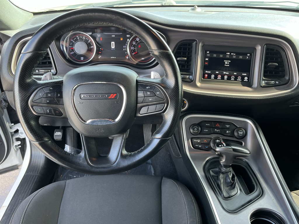 2022 Dodge Challenger Image 16