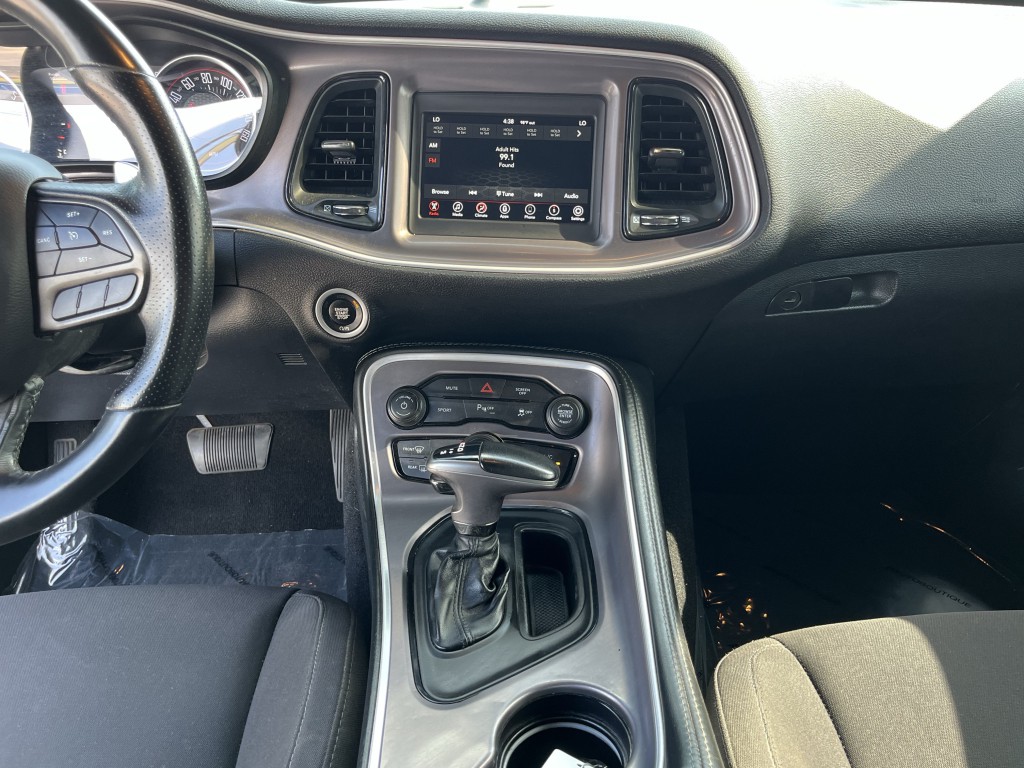 2022 Dodge Challenger Image 24