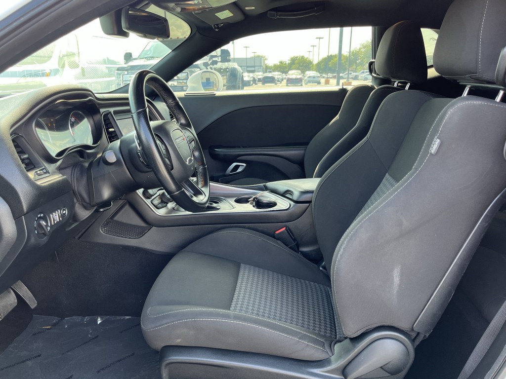 2022 Dodge Challenger Image 27