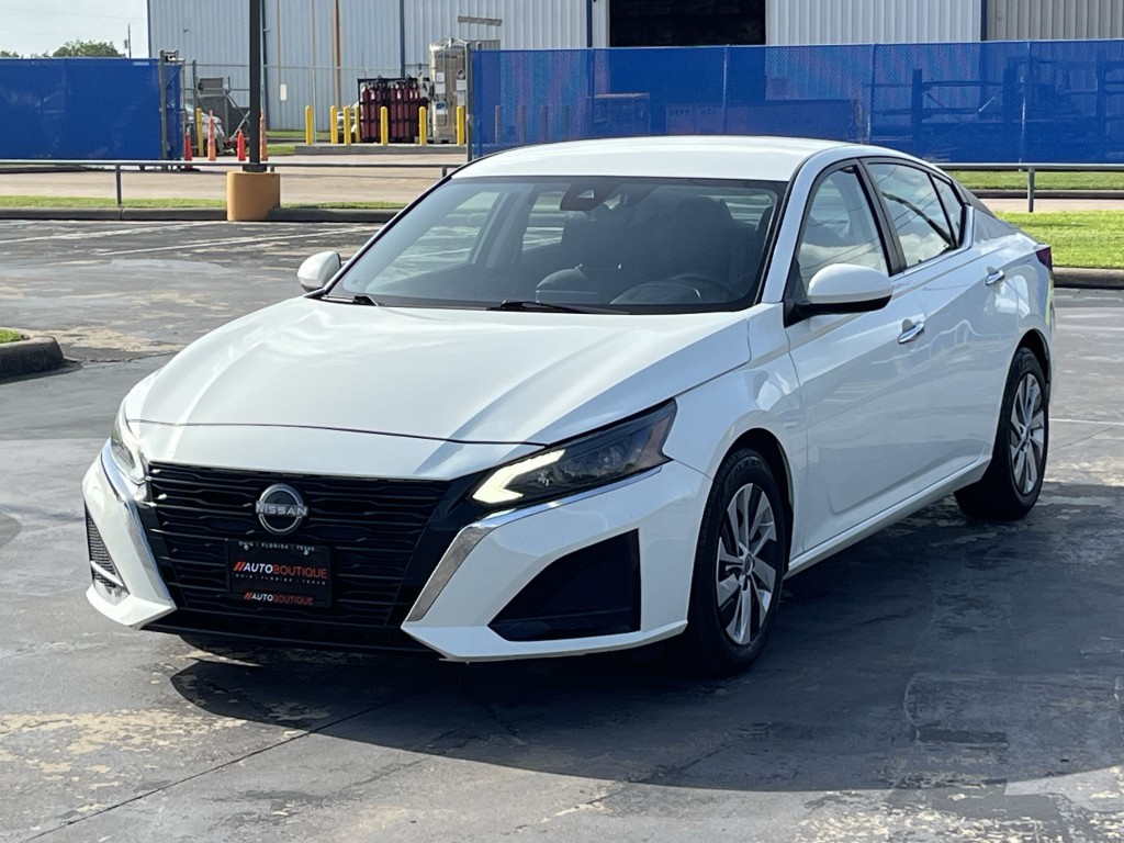 2023 Nissan Altima Image 5